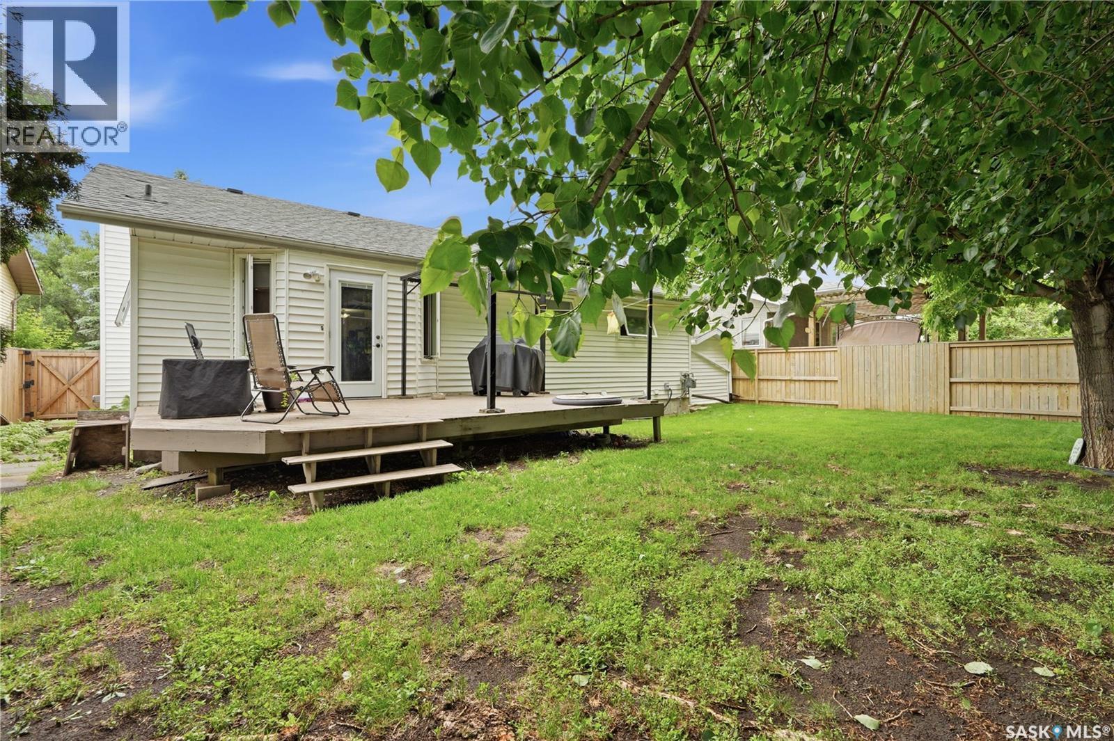 62 Robinson Crescent, Saskatoon, SK