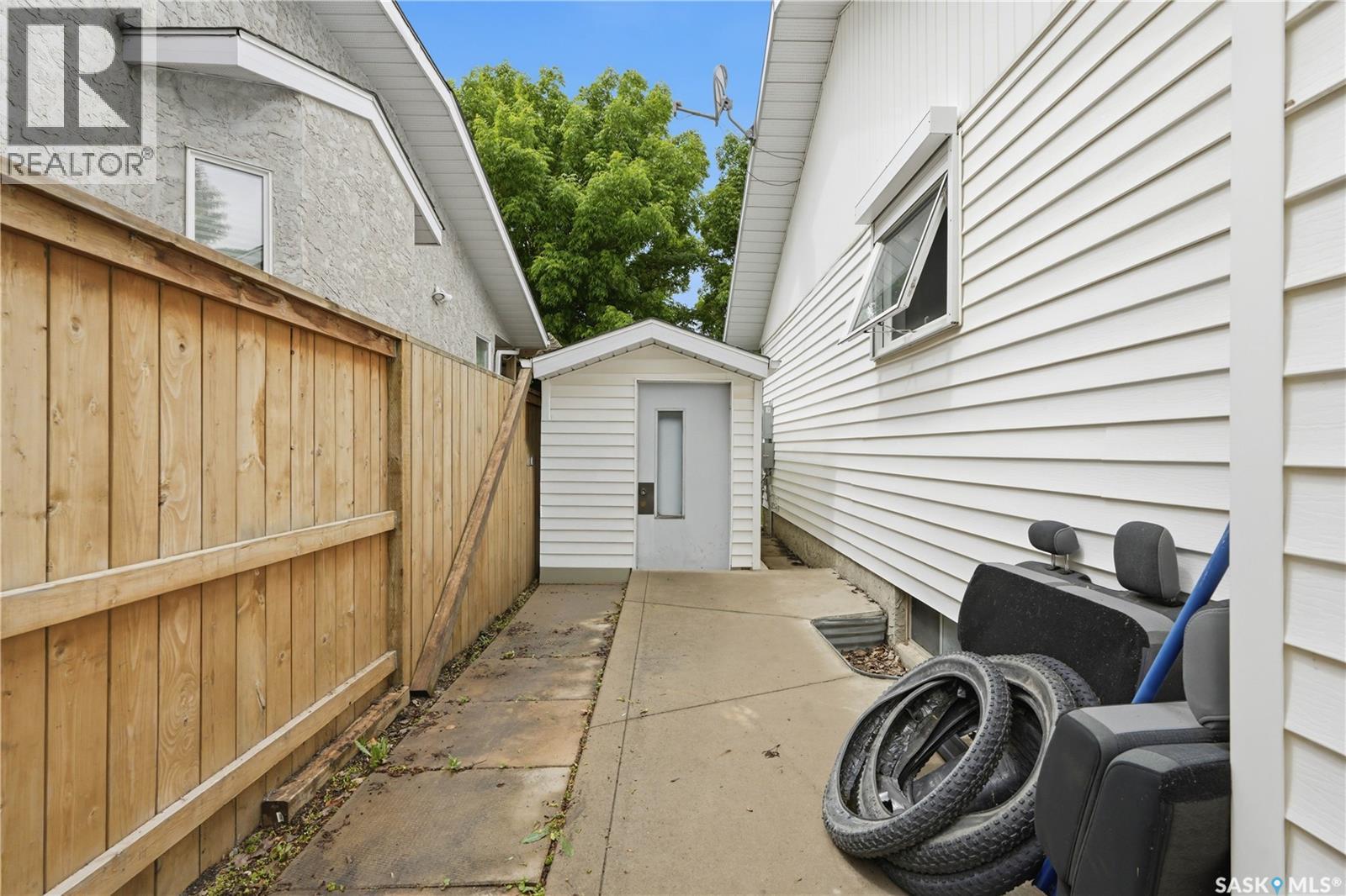 62 Robinson Crescent, Saskatoon, SK