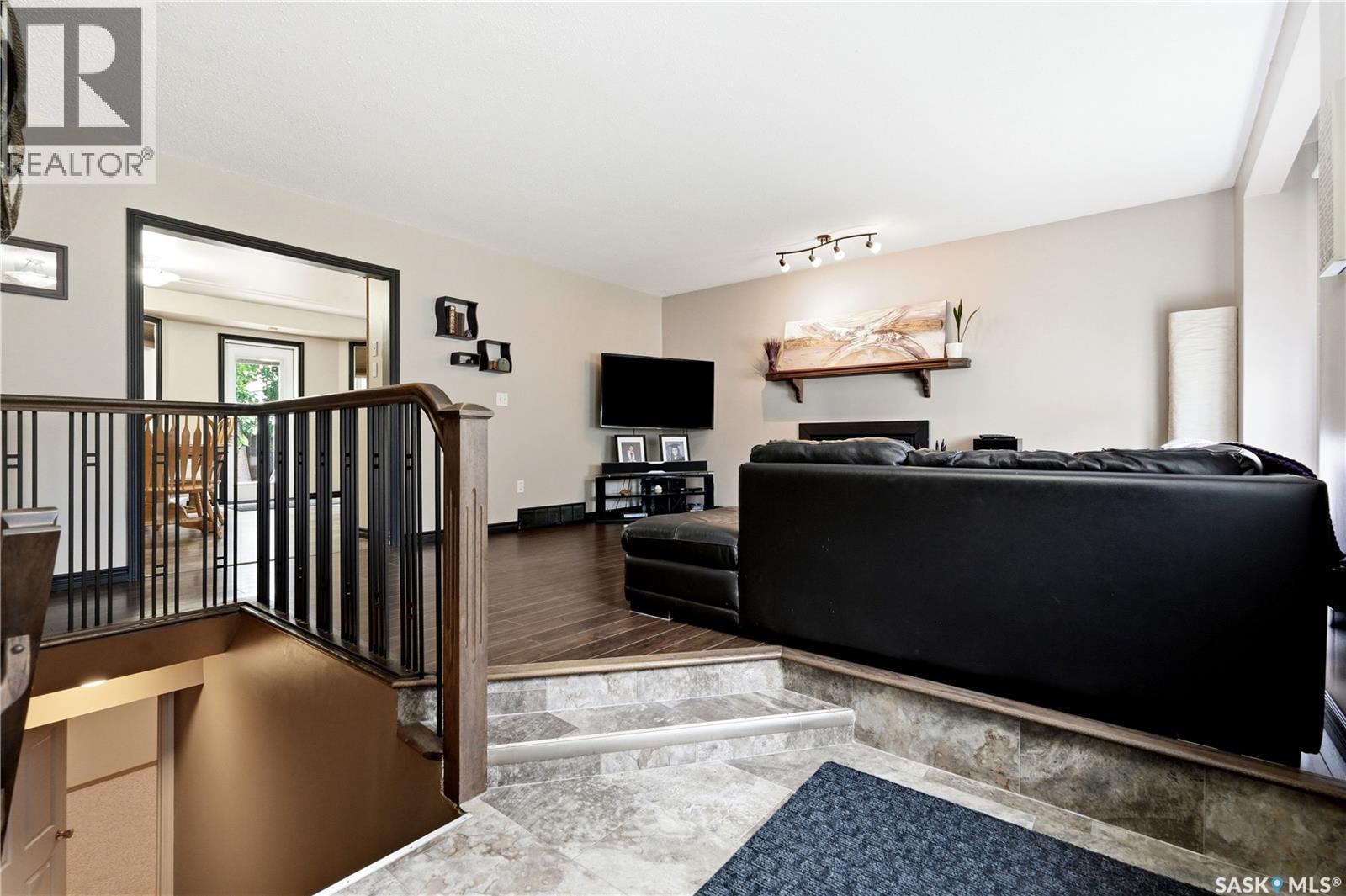 62 Robinson Crescent, Saskatoon, SK