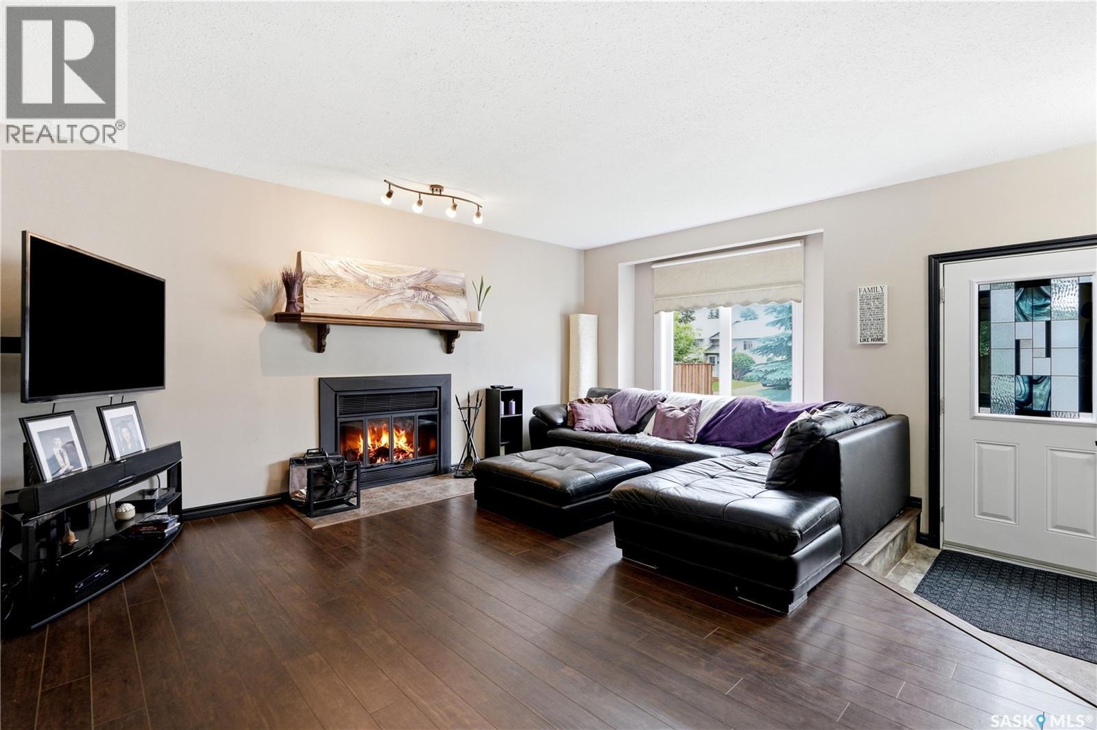 62 Robinson Crescent, Saskatoon, SK