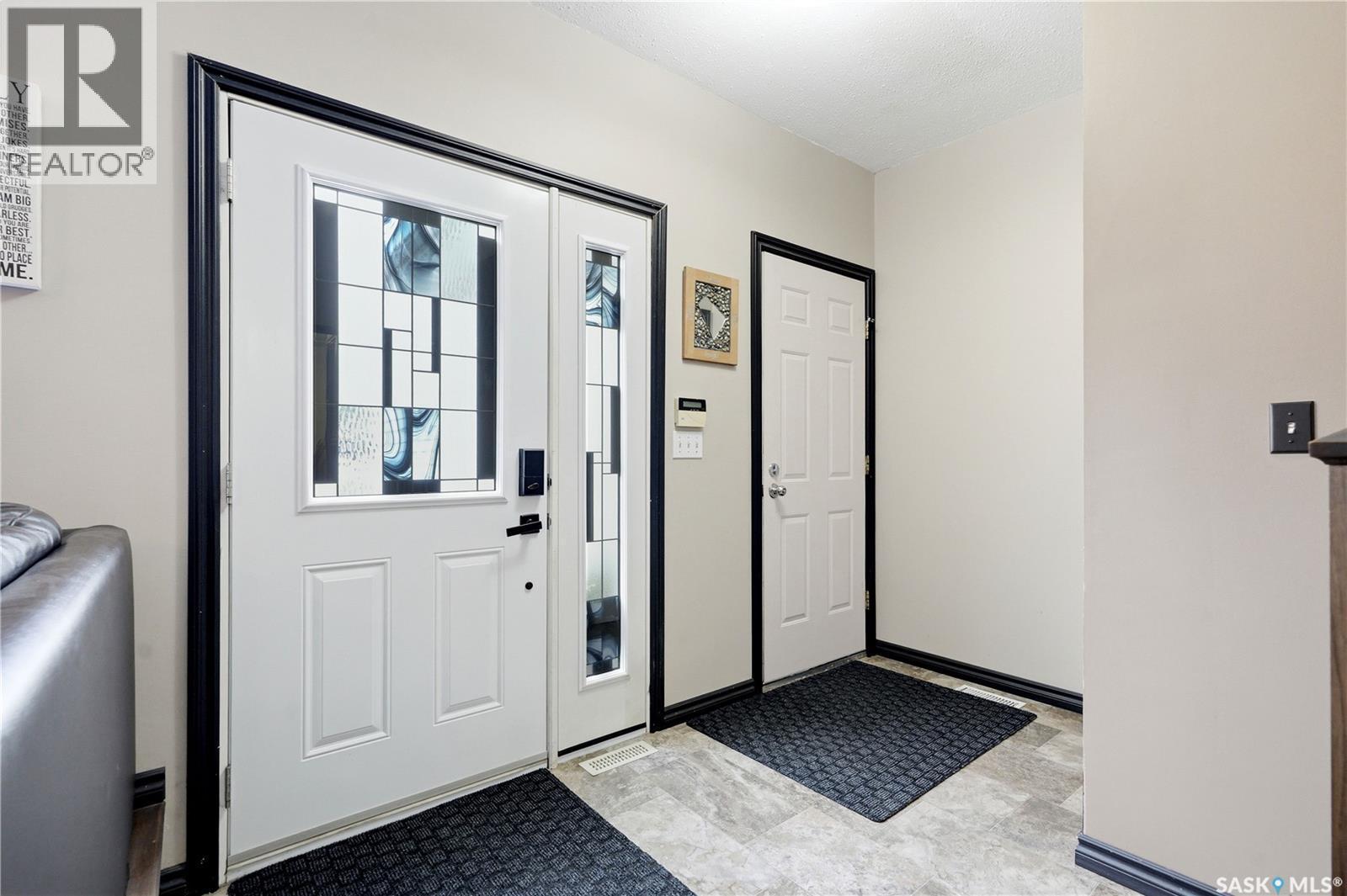 62 Robinson Crescent, Saskatoon, SK