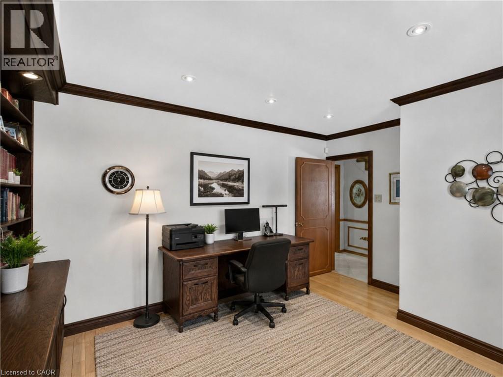 Virtually Staged. - 564 Mountain Brow Boulevard, Hamilton, ON