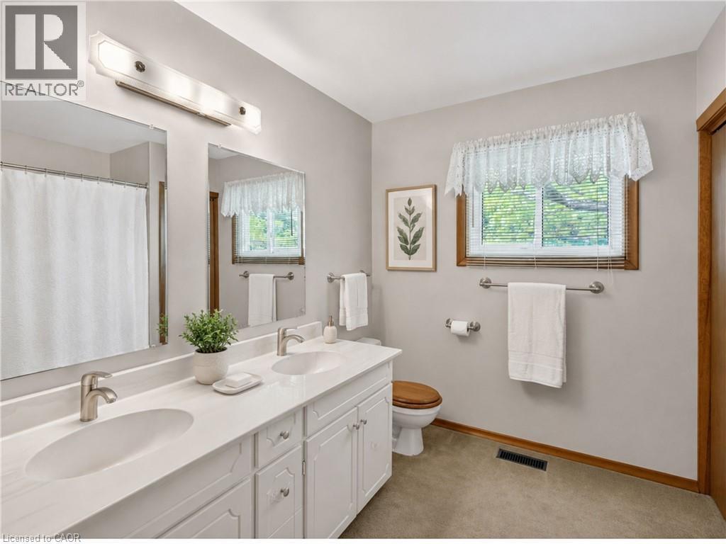 Virtually Staged - 564 Mountain Brow Boulevard, Hamilton, ON