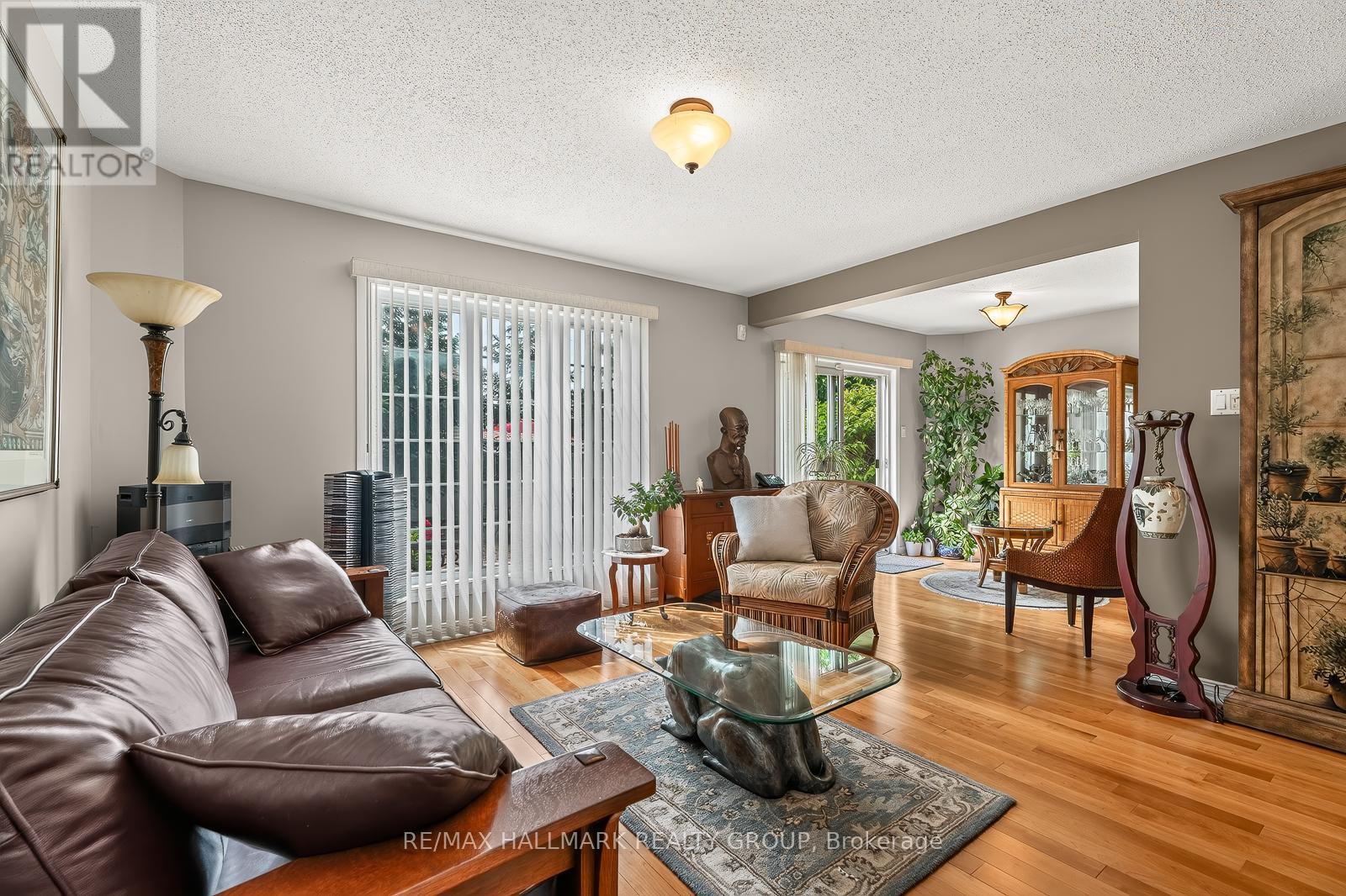 511 Deancourt Crescent, Ottawa, ON