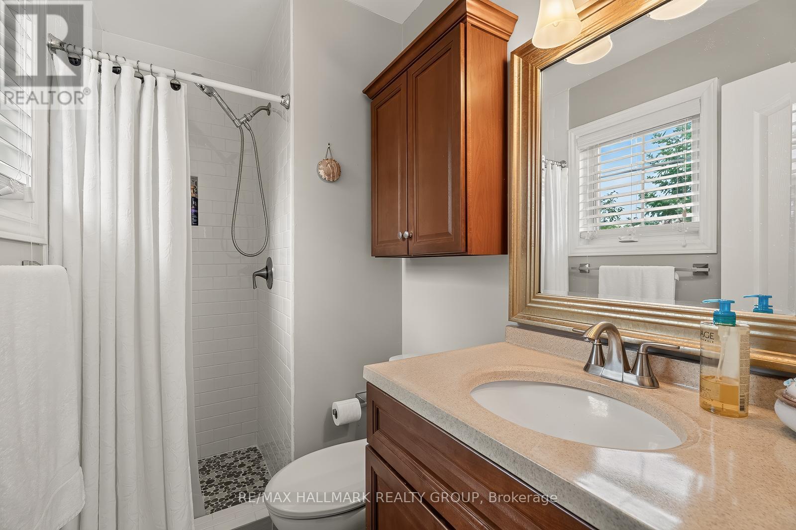 511 Deancourt Crescent, Ottawa, ON