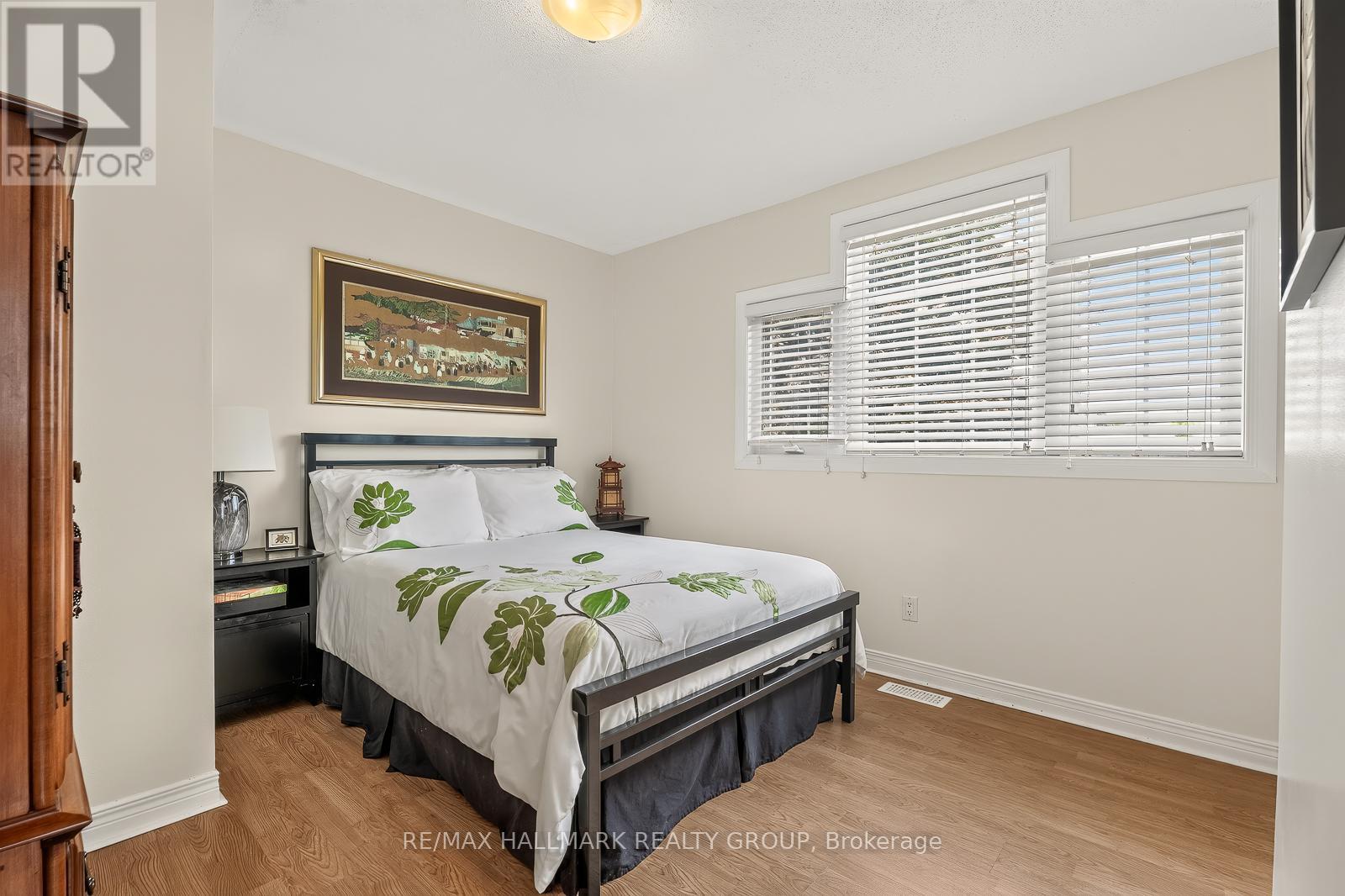 511 Deancourt Crescent, Ottawa, ON