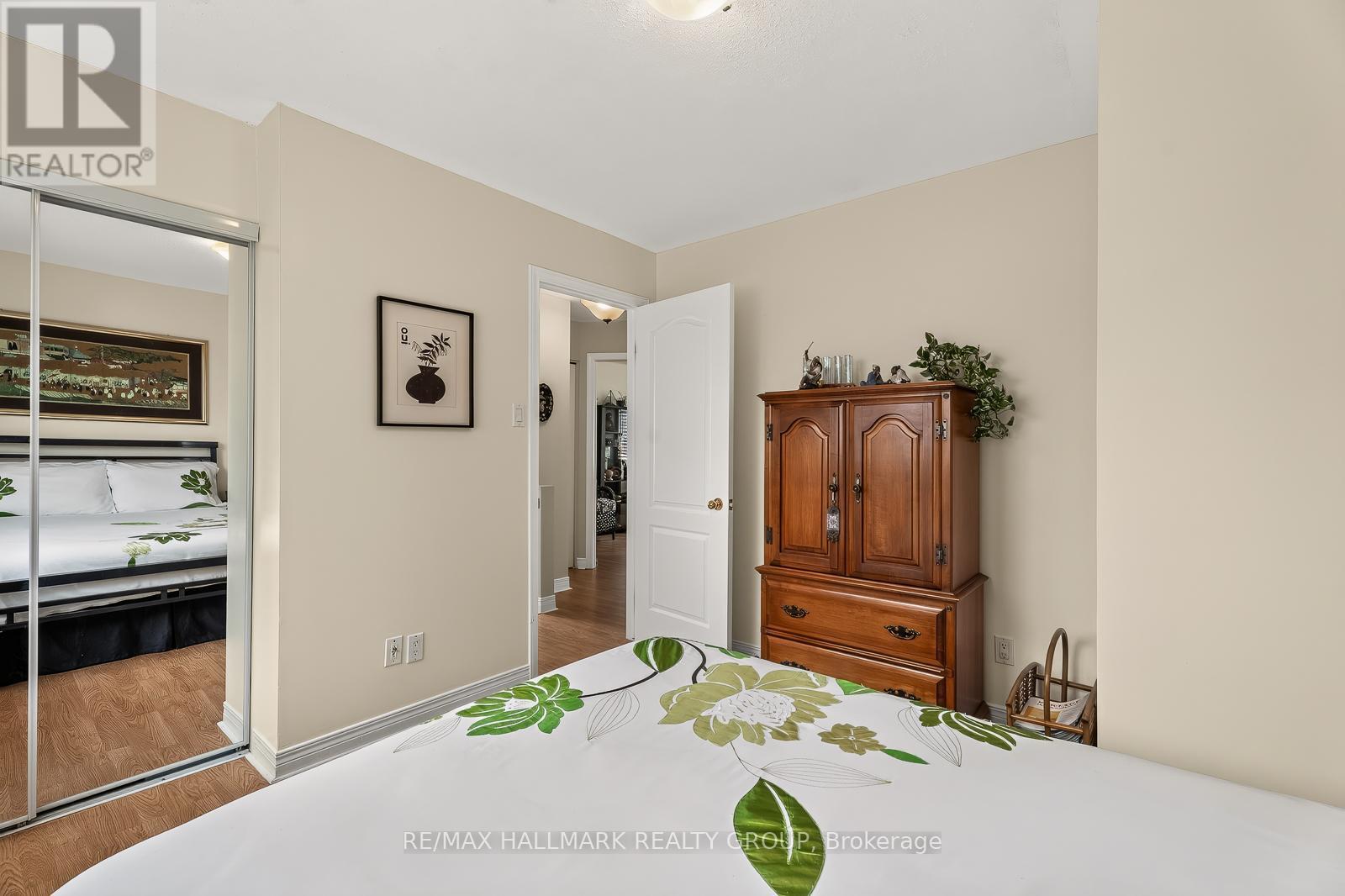 511 Deancourt Crescent, Ottawa, ON