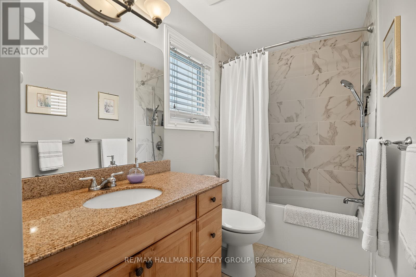 511 Deancourt Crescent, Ottawa, ON