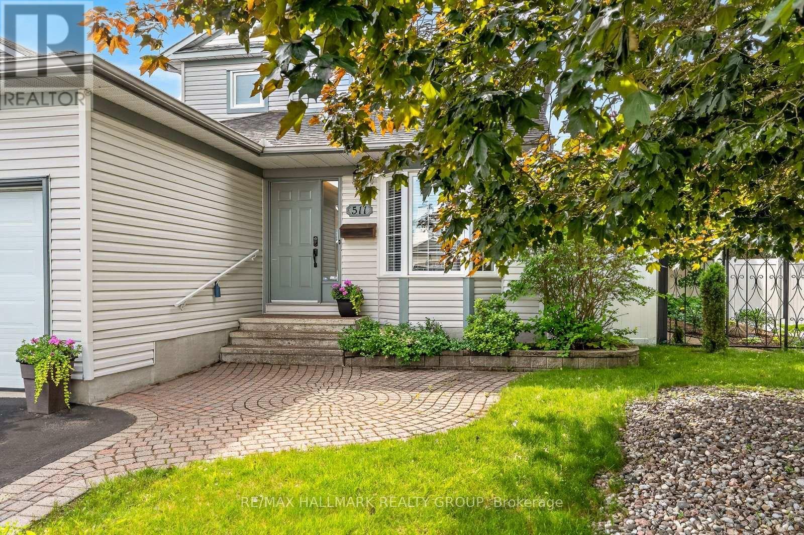 511 Deancourt Crescent, Ottawa, ON