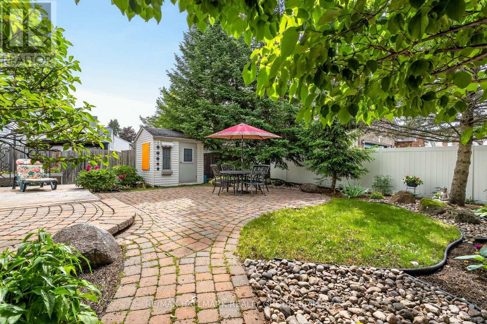 511 Deancourt Crescent, Ottawa, ON