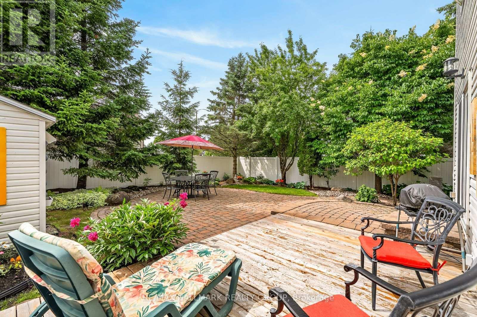 511 Deancourt Crescent, Ottawa, ON