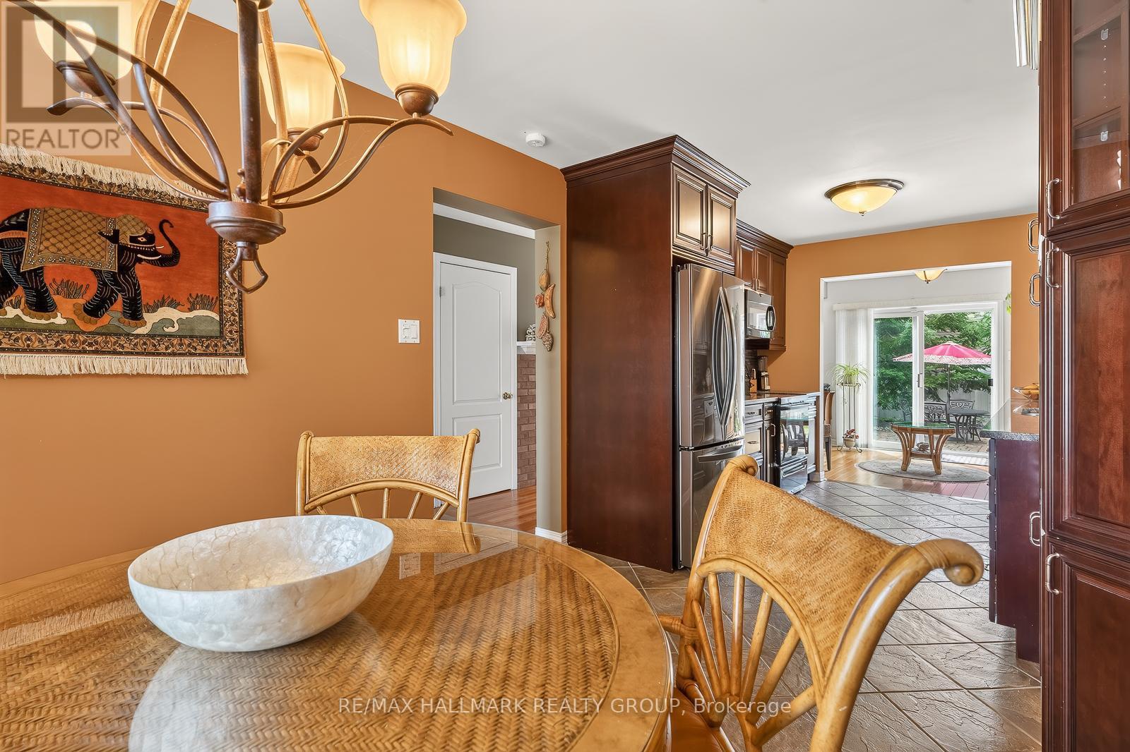 511 Deancourt Crescent, Ottawa, ON