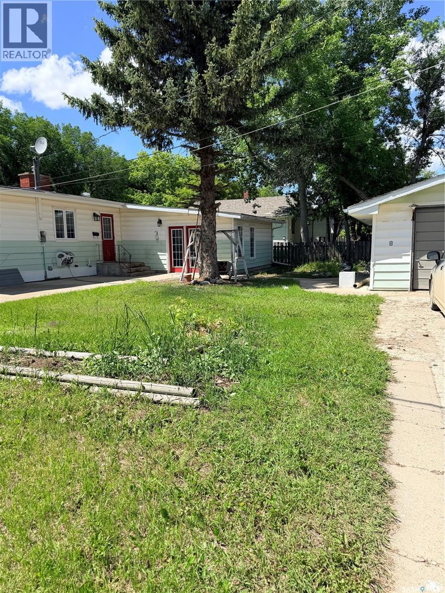 706 3Rd Street E, Shaunavon, SK