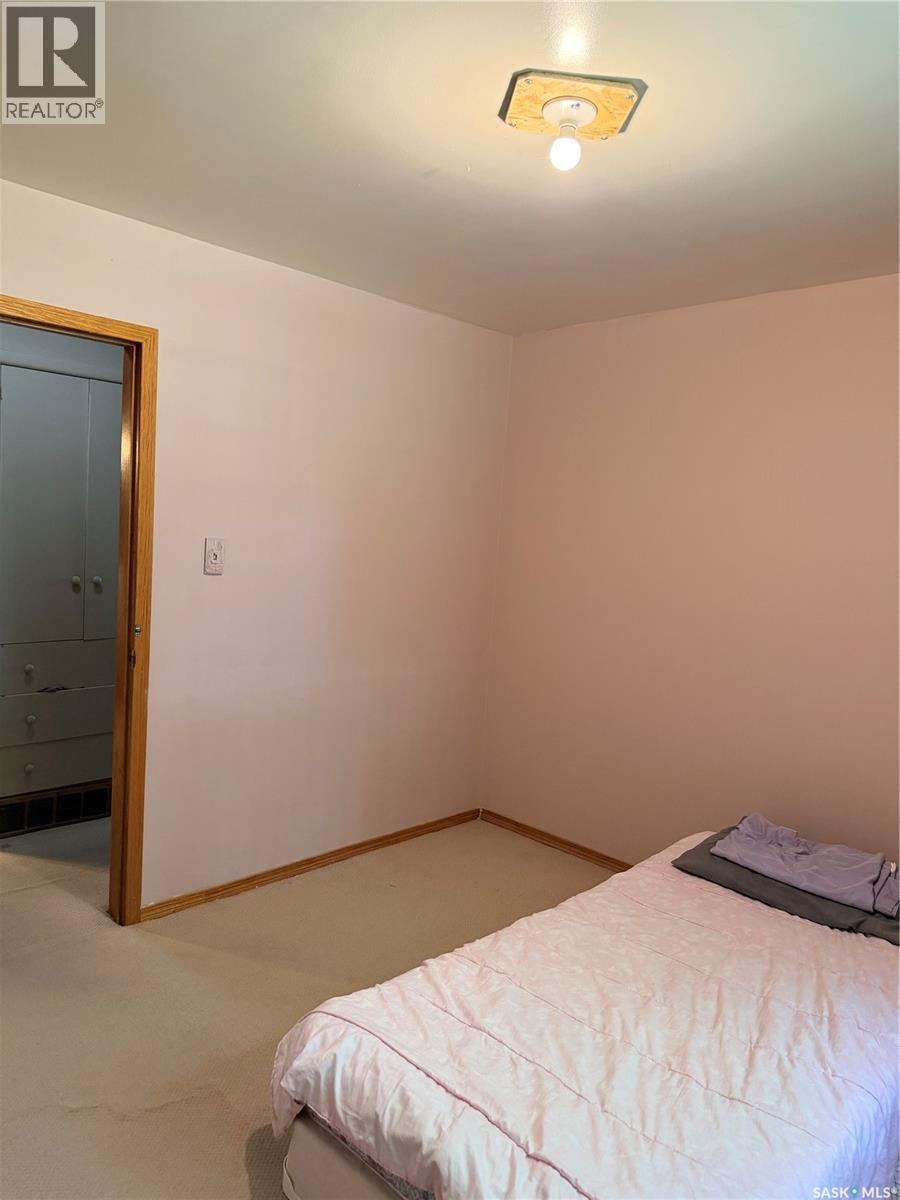 706 3Rd Street E, Shaunavon, SK