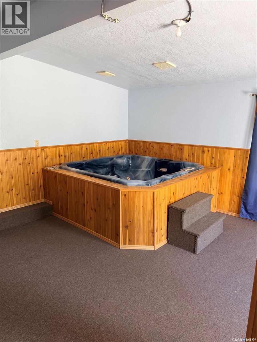 706 3Rd Street E, Shaunavon, SK