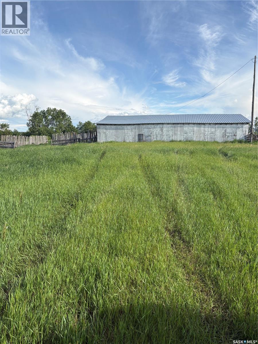 Witowski Acreage, Sasman Rm No. 336, SK