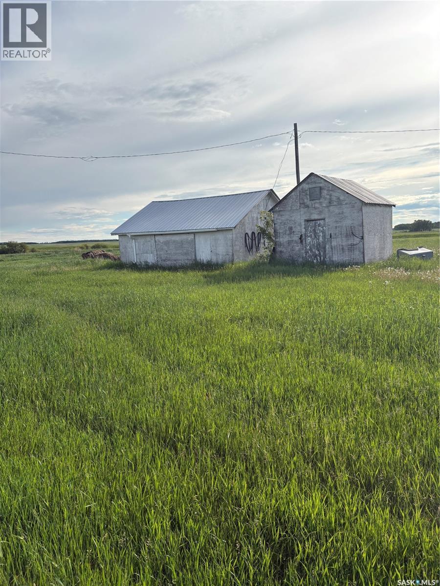 Witowski Acreage, Sasman Rm No. 336, SK