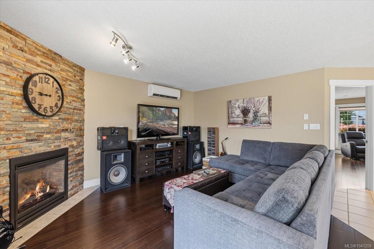 769 Anson Pl, Qualicum Beach, BC