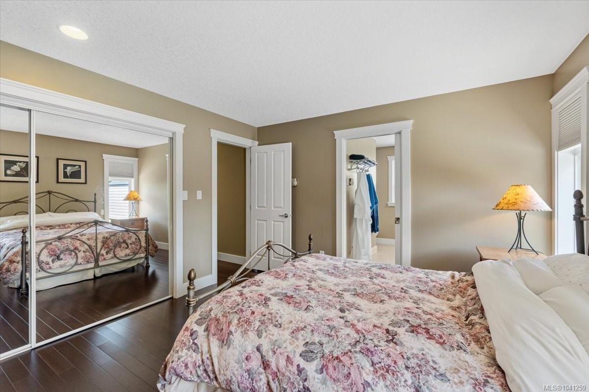 769 Anson Pl, Qualicum Beach, BC