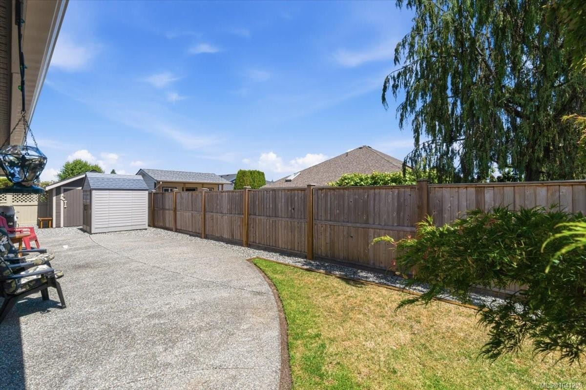 769 Anson Pl, Qualicum Beach, BC
