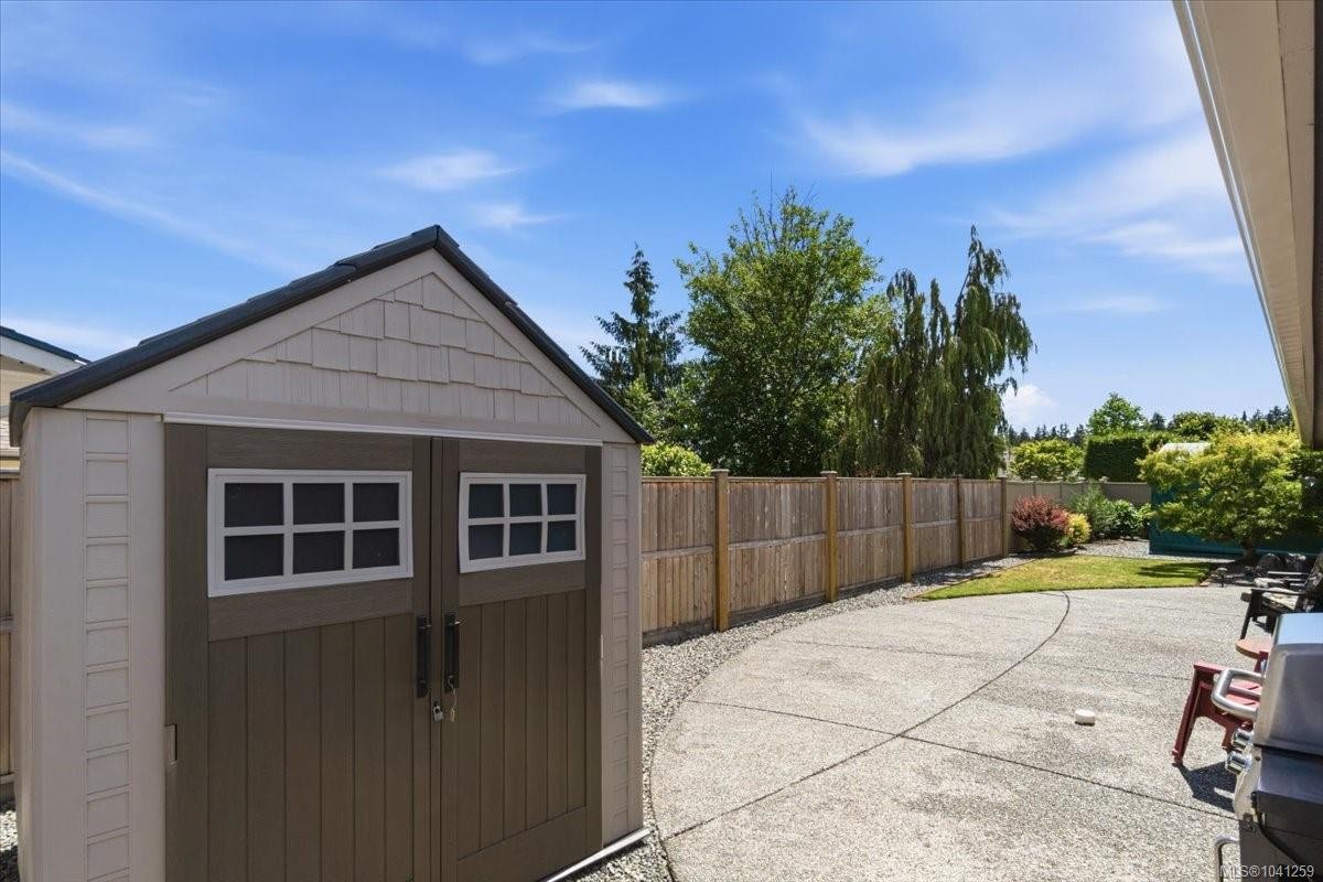 769 Anson Pl, Qualicum Beach, BC