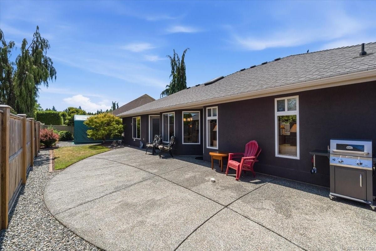 769 Anson Pl, Qualicum Beach, BC