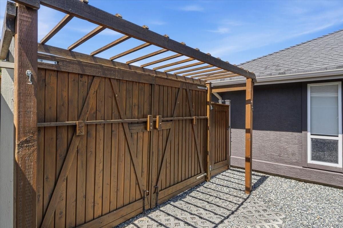 769 Anson Pl, Qualicum Beach, BC