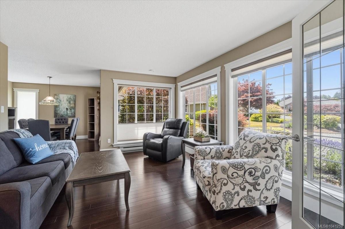 769 Anson Pl, Qualicum Beach, BC