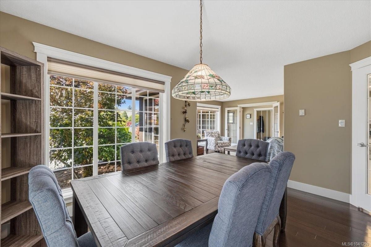 769 Anson Pl, Qualicum Beach, BC