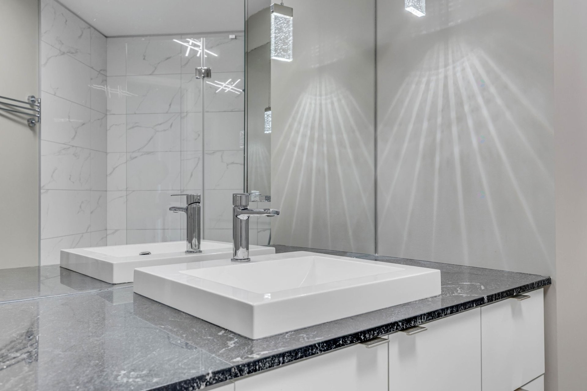 Salle de bains - 521-937 Av. Roland-Beaudin, Québec (Sainte-Foy/Sillery/Cap-Rouge), QC