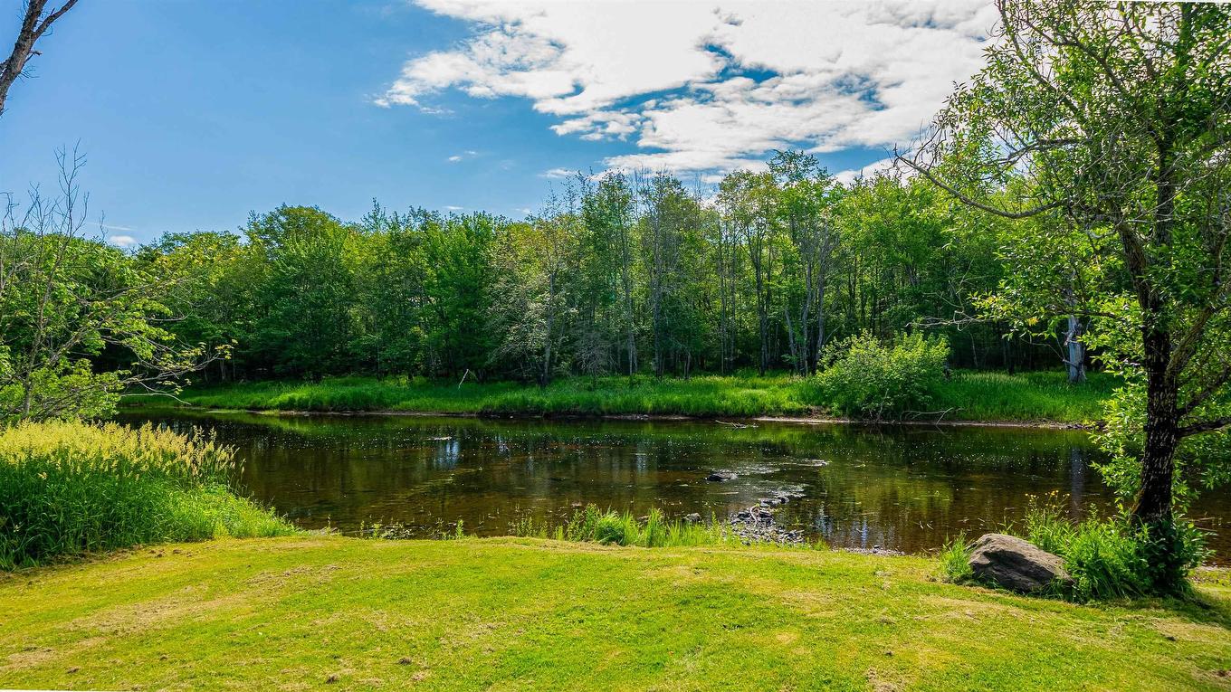 35 Riverside Lane, Enfield, NS