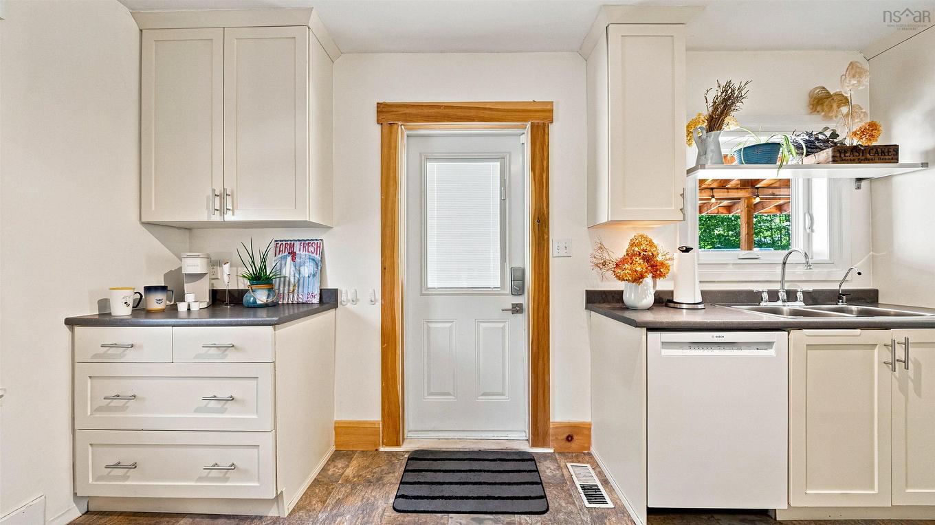 35 Riverside Lane, Enfield, NS
