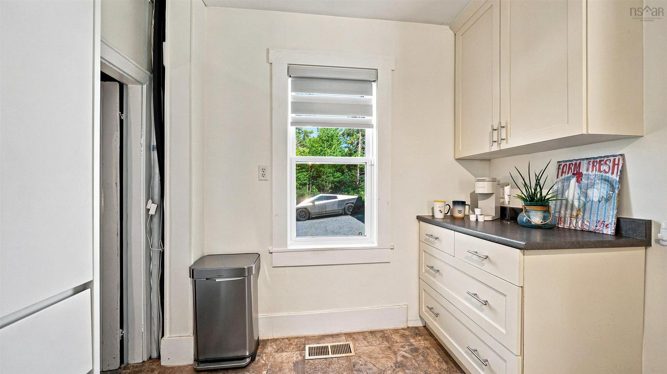 35 Riverside Lane, Enfield, NS