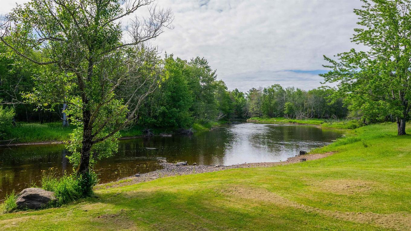 35 Riverside Lane, Enfield, NS