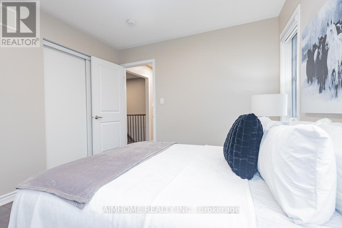 246 Thomas Phillips Drive, Aurora, ON