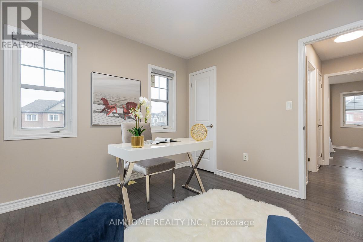 246 Thomas Phillips Drive, Aurora, ON