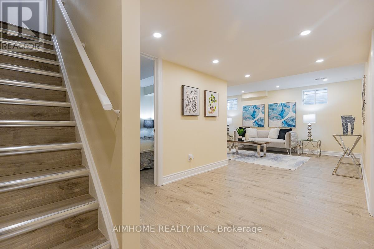 246 Thomas Phillips Drive, Aurora, ON