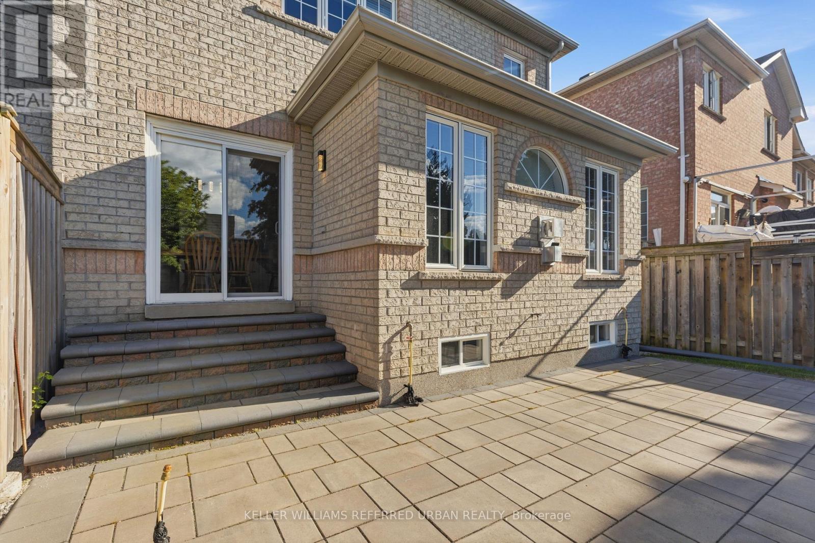 129 Dolce Crescent, Vaughan, ON