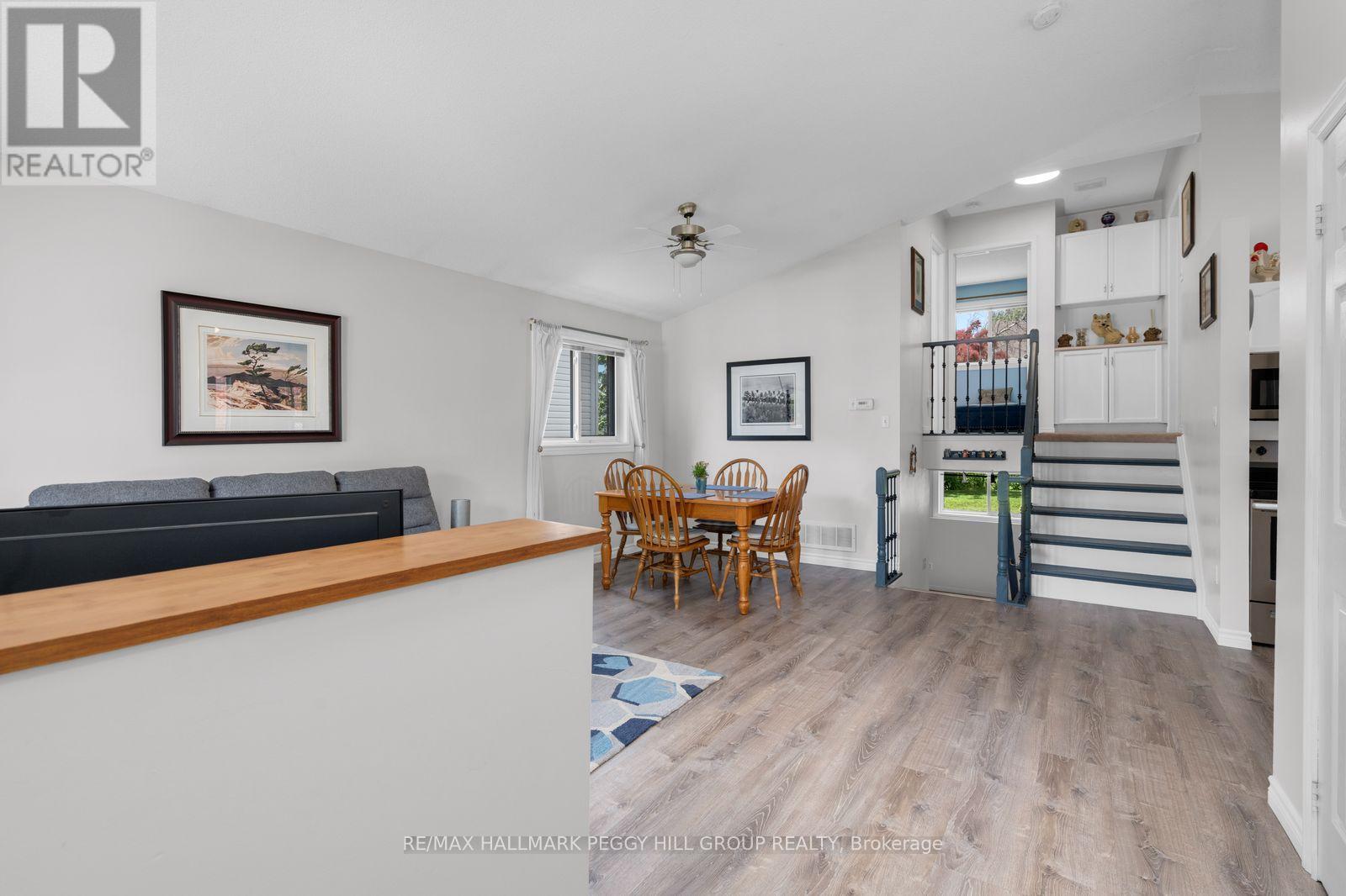 18 Draper Crescent, Barrie, ON