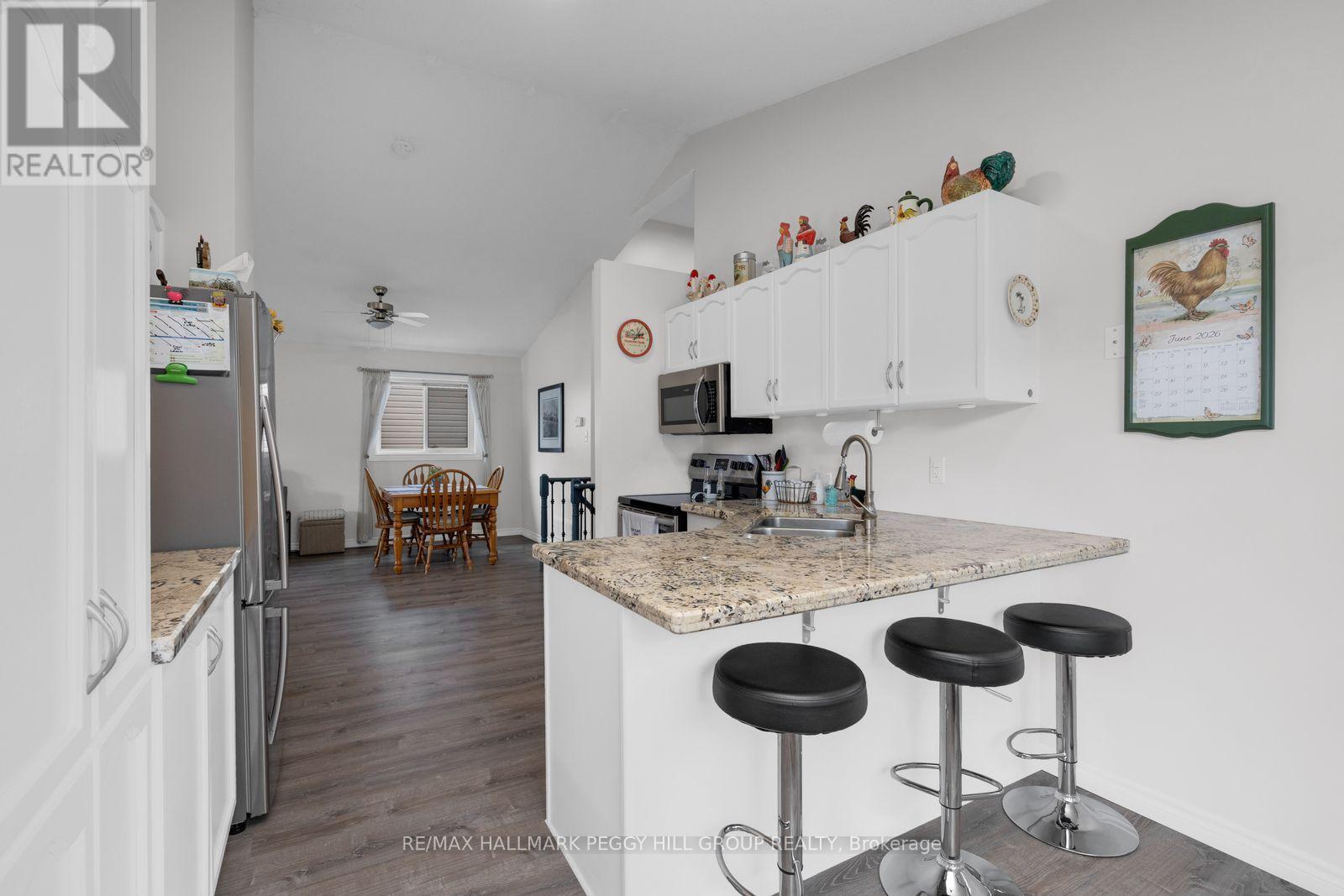 18 Draper Crescent, Barrie, ON