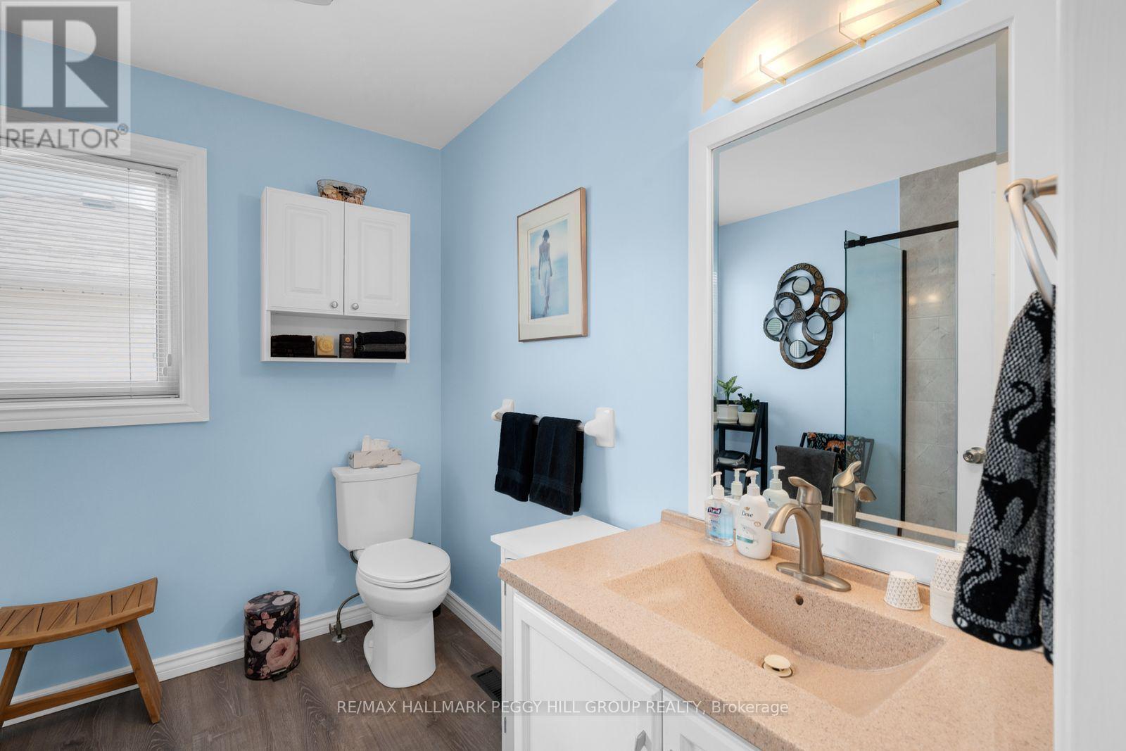 18 Draper Crescent, Barrie, ON