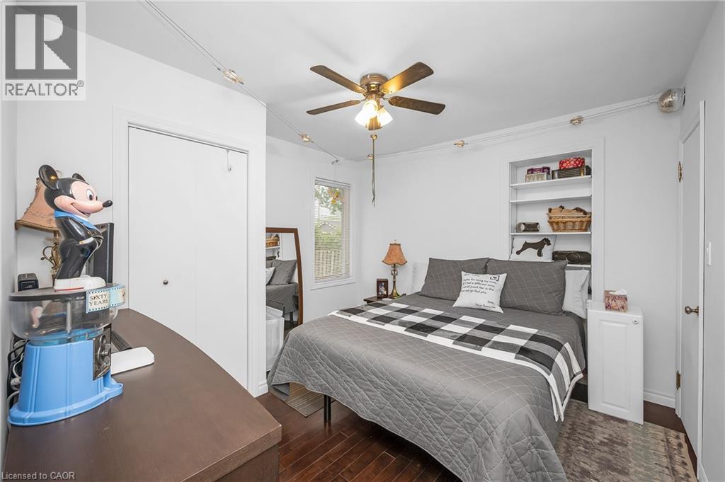 2 Cherry Avenue, Grimsby, ON