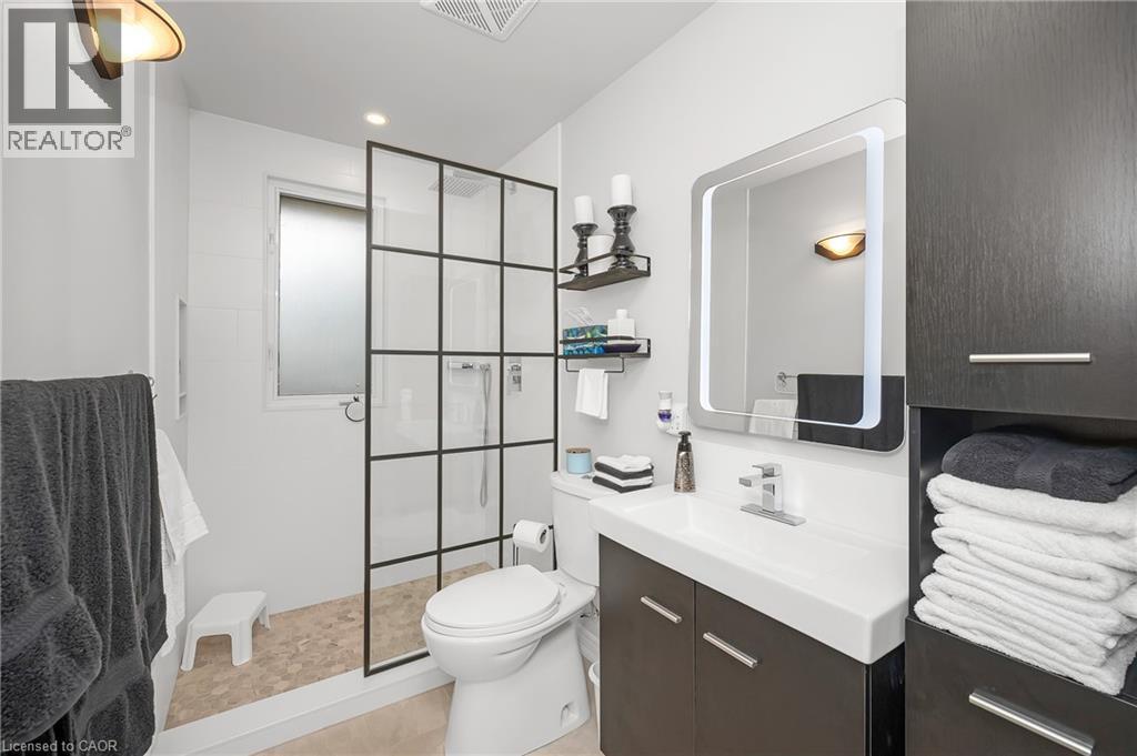 2 Cherry Avenue, Grimsby, ON