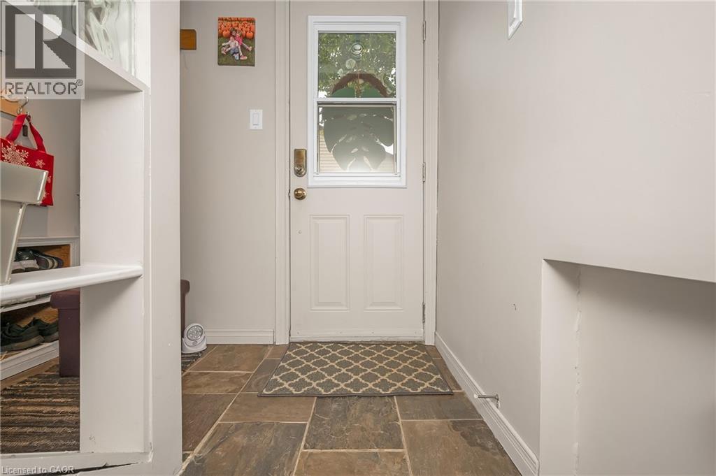 2 Cherry Avenue, Grimsby, ON