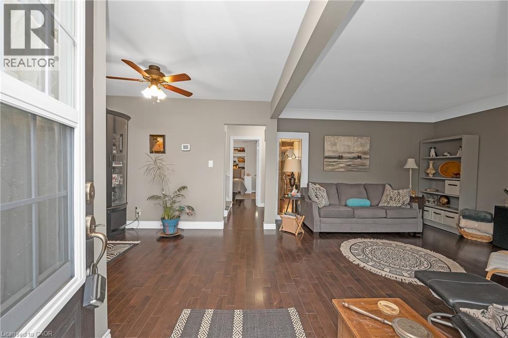 2 Cherry Avenue, Grimsby, ON