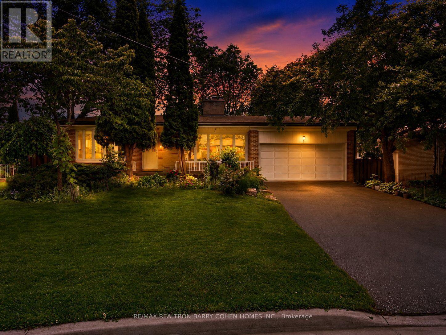 8 Boldmere Crescent, Toronto, ON