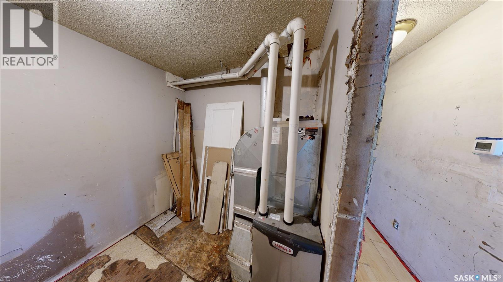 1633 Retallack Street, Regina, SK - Indoor