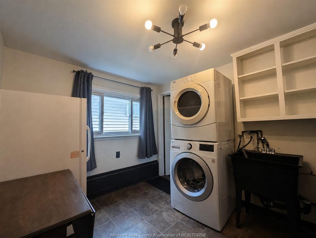 1982 Westminster, Windsor, ON