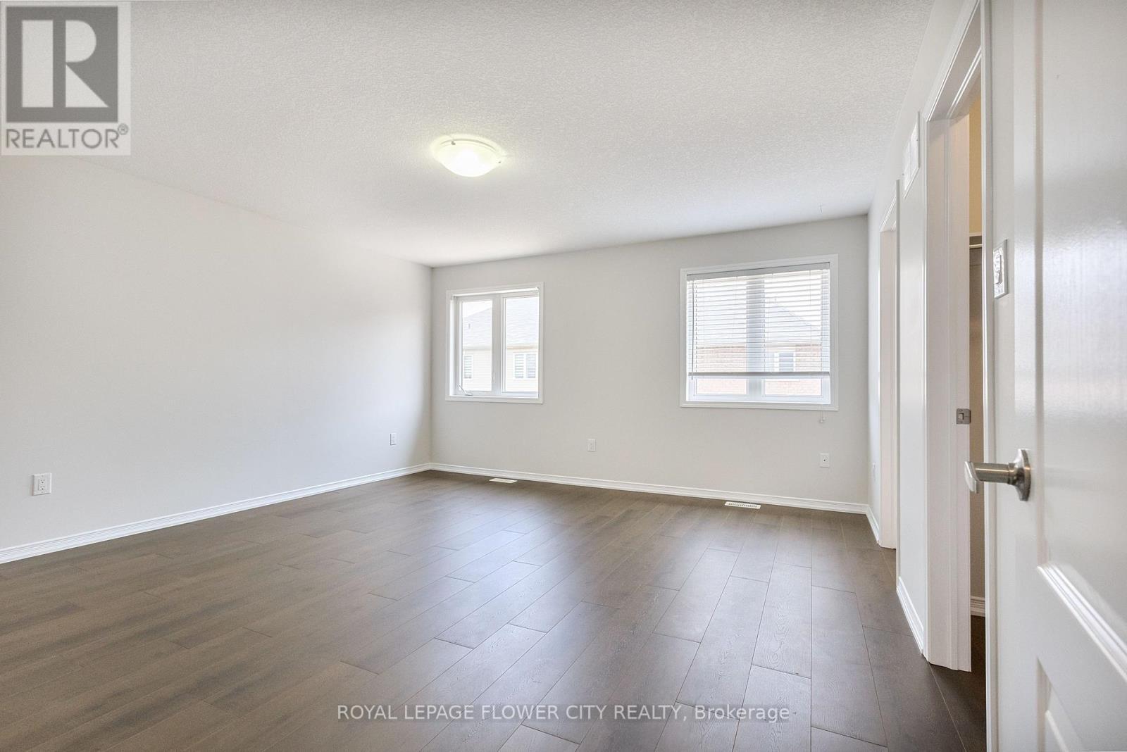 25 Munro Circle, Brant, ON