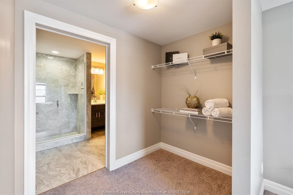 321-5840 Newman, Lasalle, ON